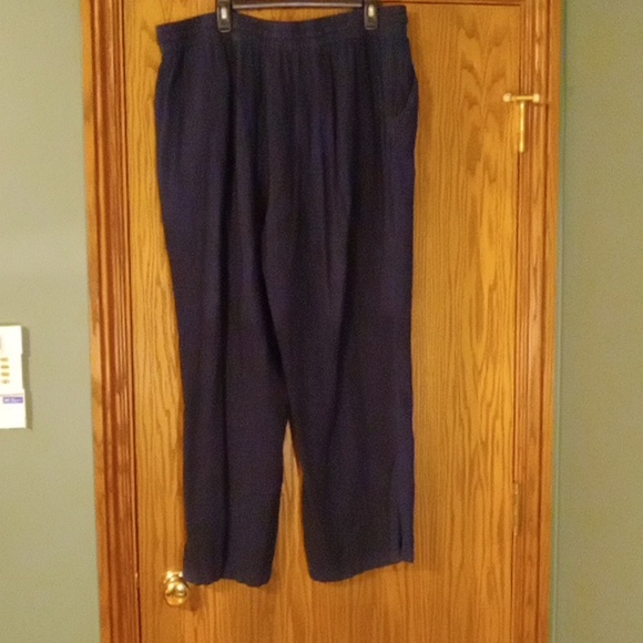 Women's Naturals D & Co. Pull On Casual Pants - Picture 5 of 10